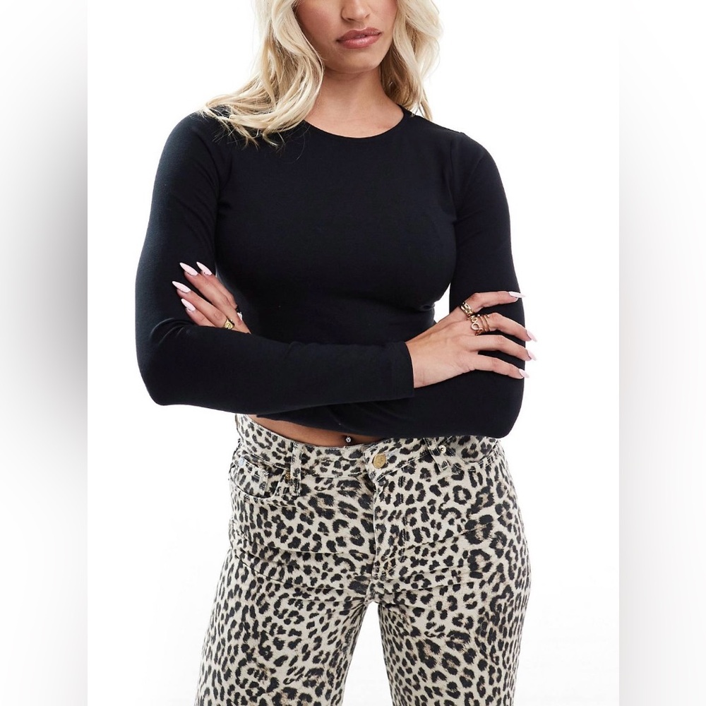 ASOS Design Fuller Bust Fitted Crop T-Shirt with Long Sleeve in Black
